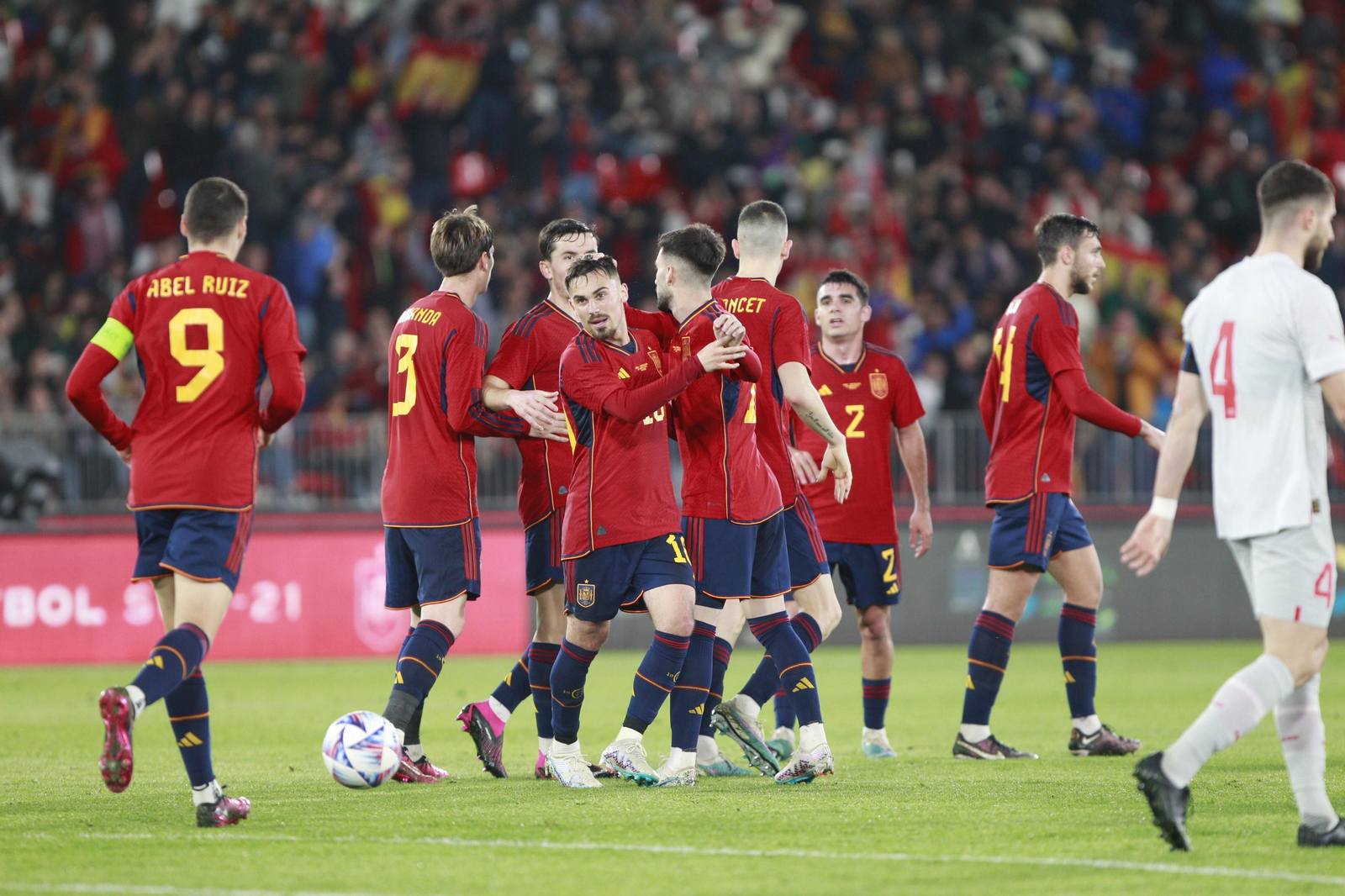 Imágenes del partido de fútbol amistoso entre las selecciones de España y Suiza Sub 21, disputado en Almería