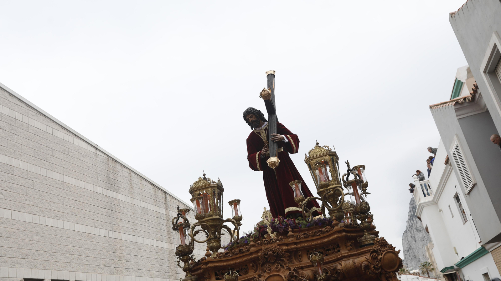 Fotos del Martes Santo en La Línea: Jesús de las Penas y María Santísima de los Dolores