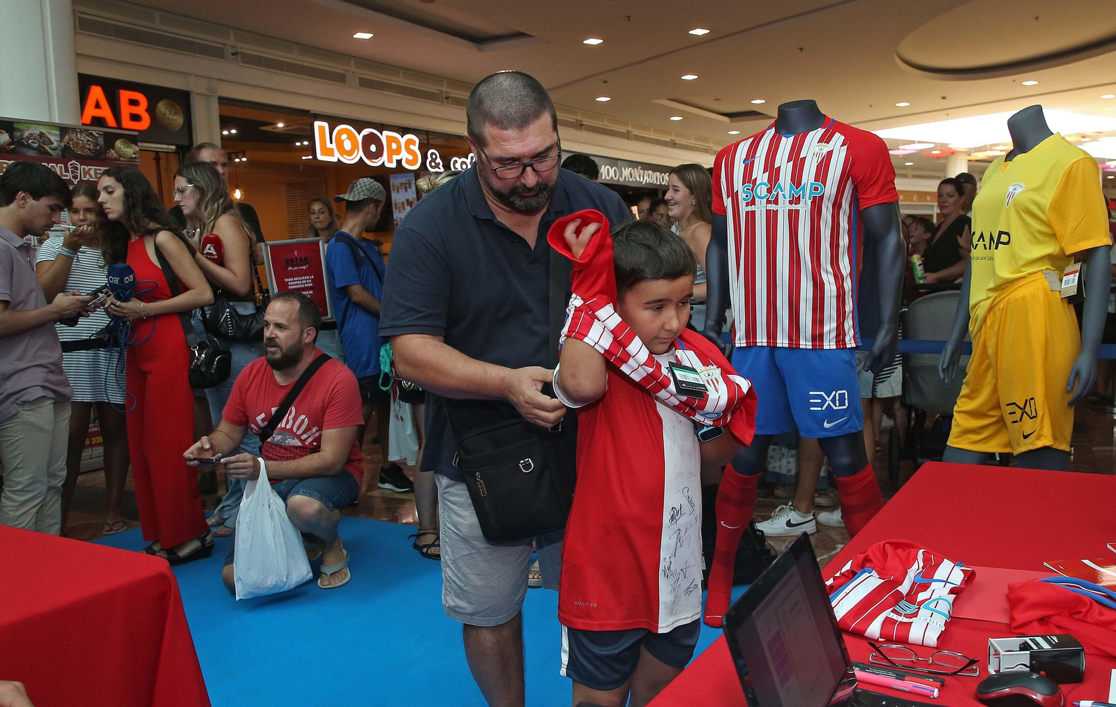 La presentación de las nueva equipaciones Nike del Algeciras CF, en imágenes