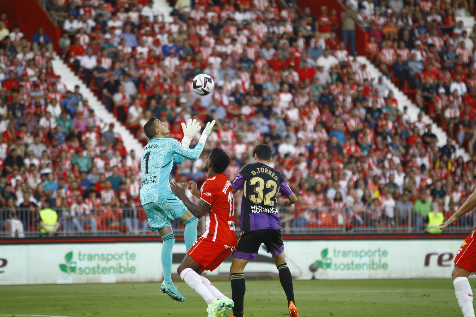 Imágenes del partido U.D. Almería-Real Valladolid C.F.