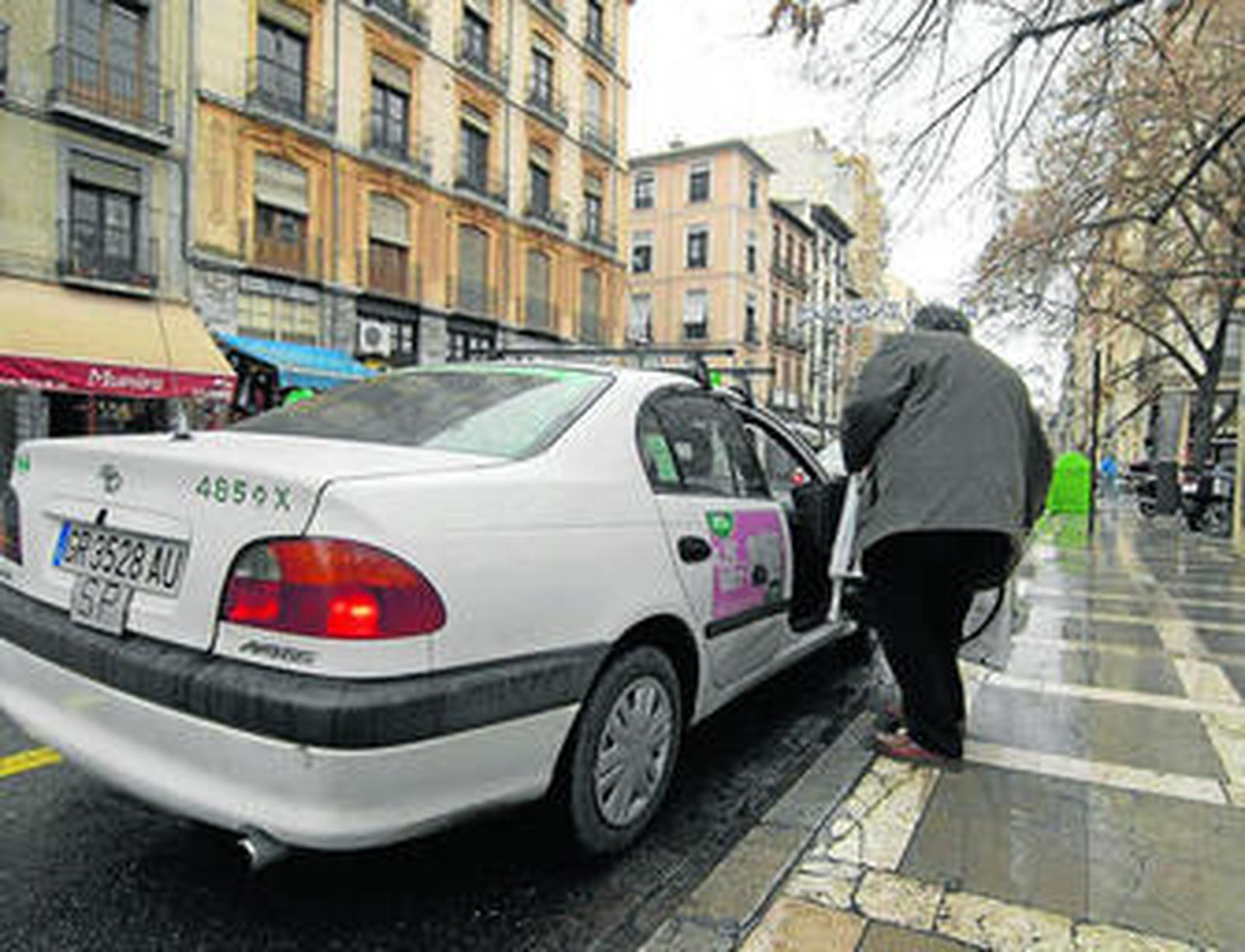 Los recorridos por Granada discurren por una ruta más histórica y otra panorámica.