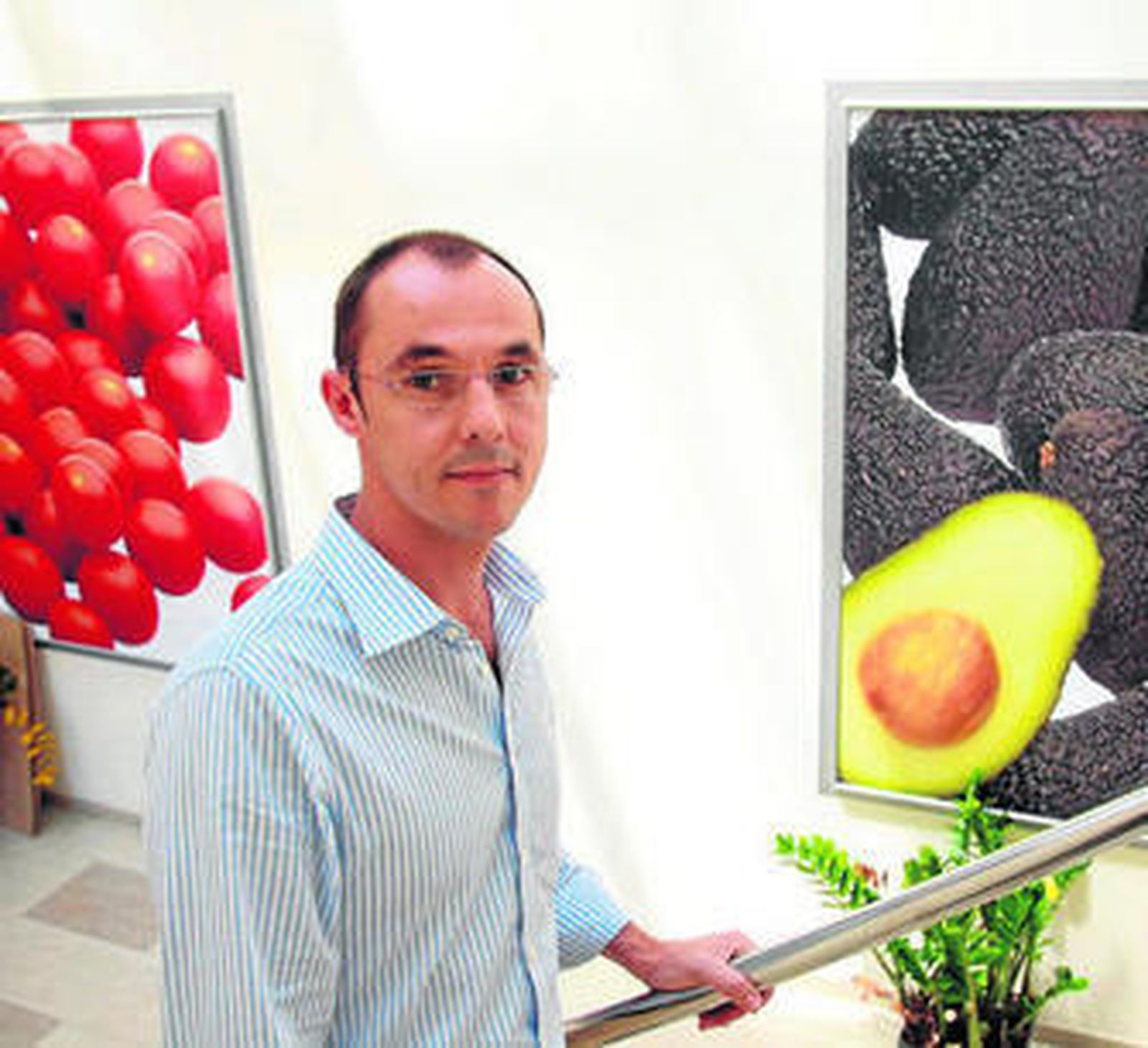 Antonio Lavao, propietario de Frunet, en las instalaciones de la empresa en Algarrobo.