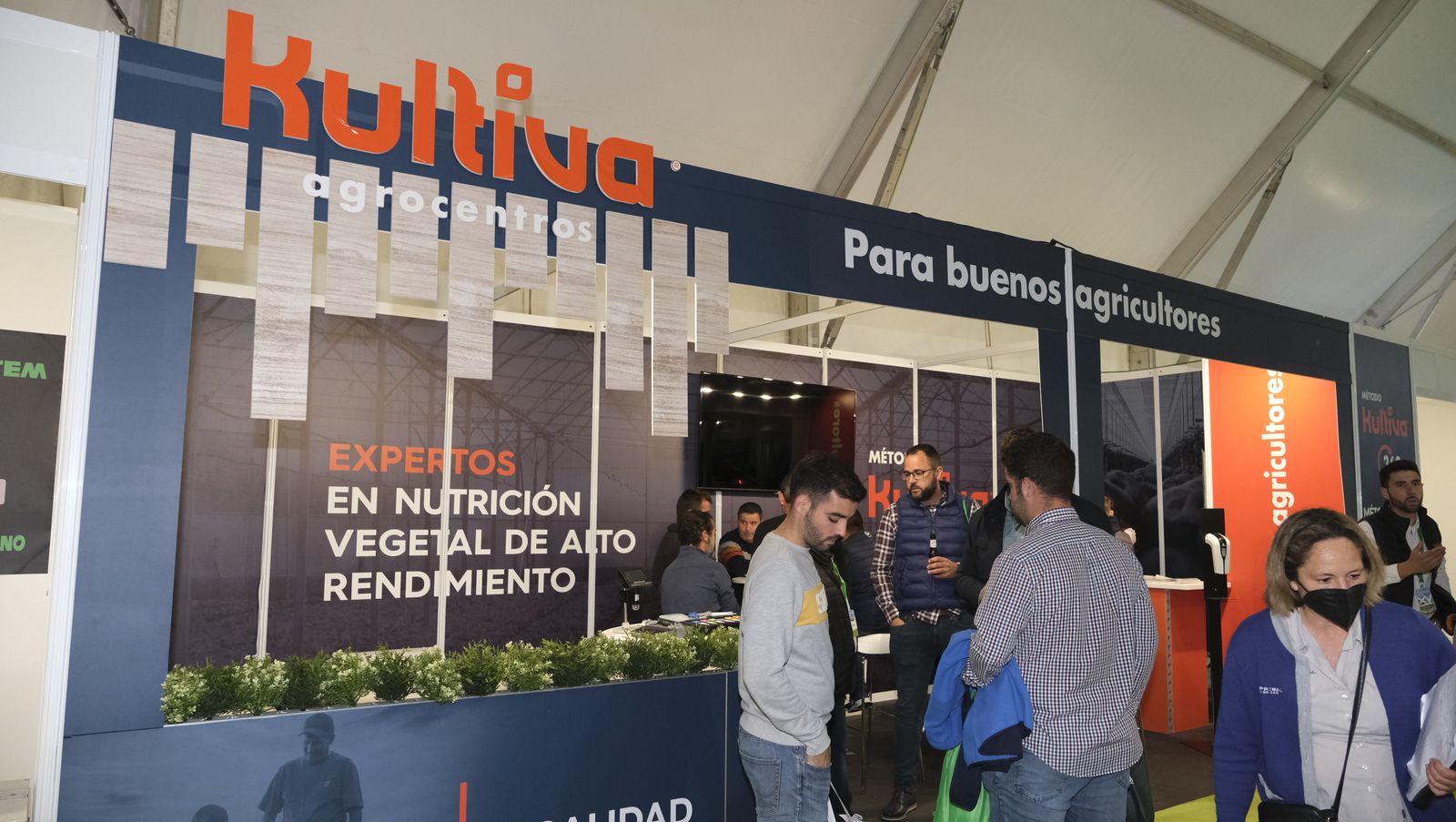 Imágenes del primer día de Expolevante Níjar.