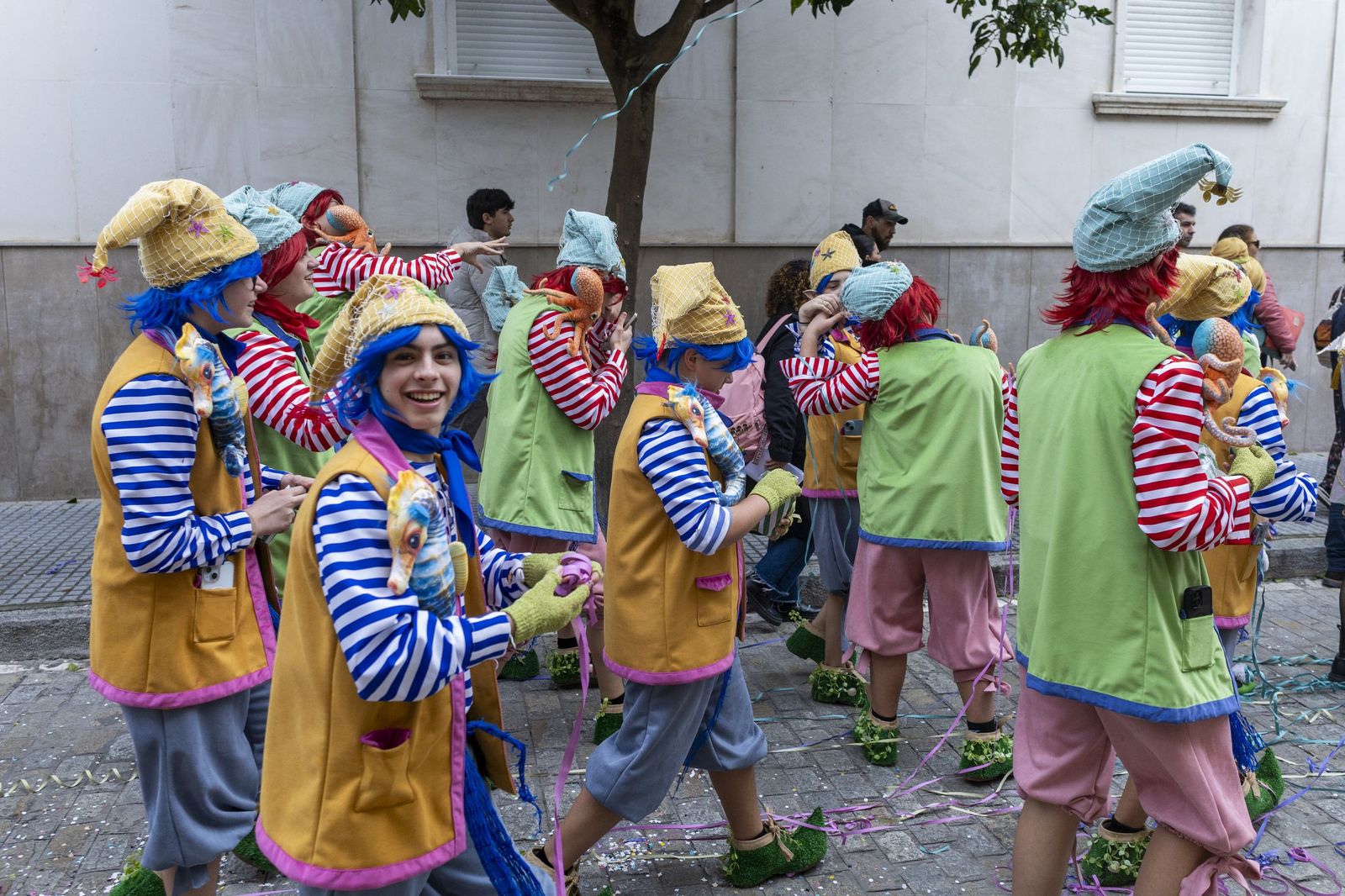 El Carnaval en la calle calienta motores: pregón infantil y concierto en San Antonio