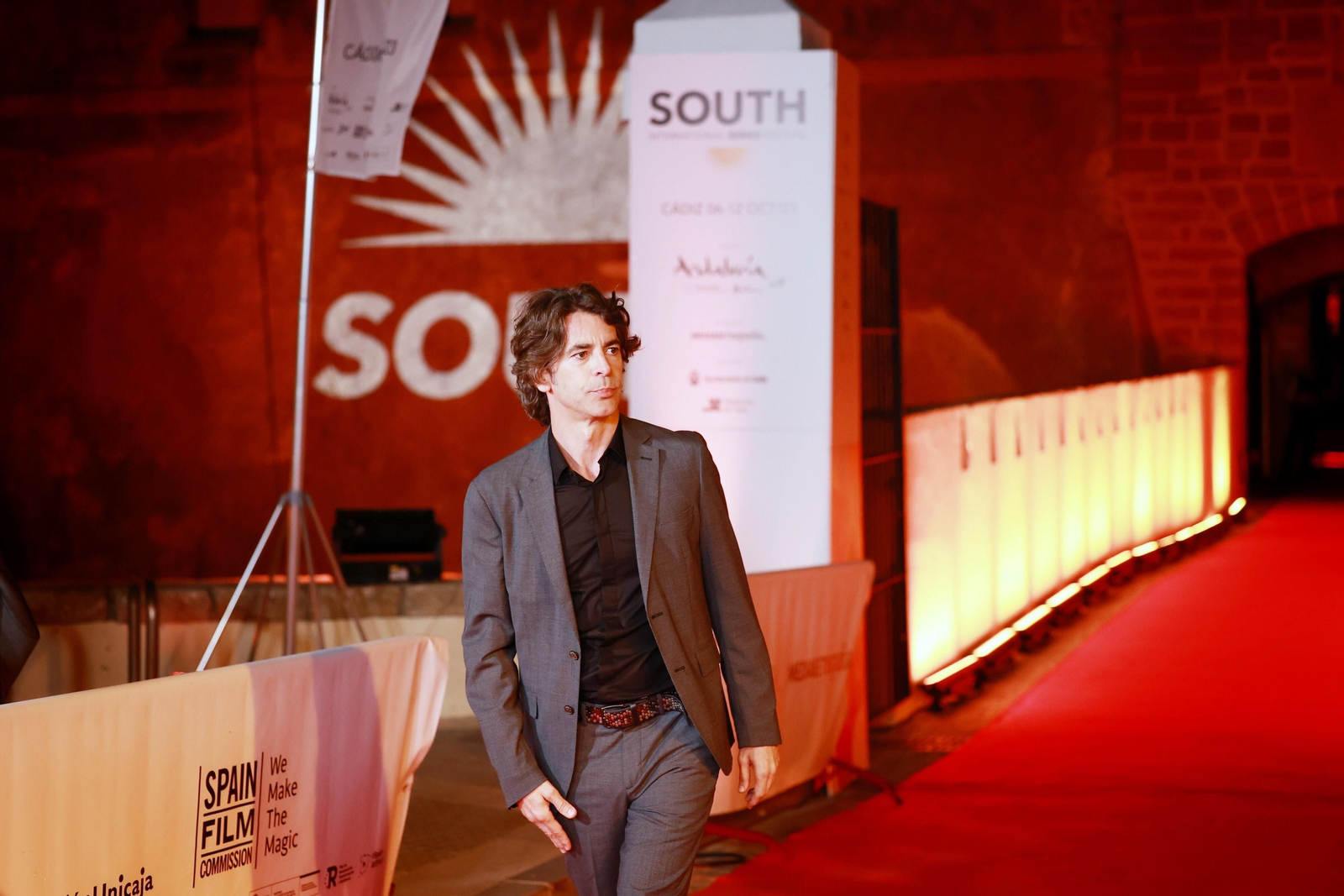 Las imágenes de la última gran alfombra roja de South International Series Festival Cádiz: Eduardo Noriega, Paco León, Ingrid Rubio, Benito Zambrano...