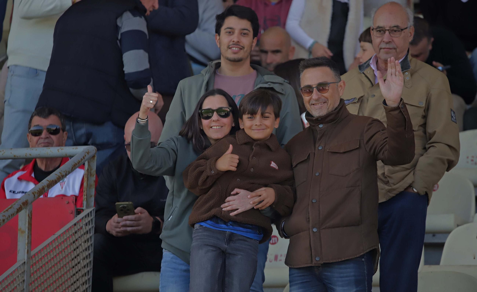 Búscate en el Nuevo Mirador durante el Algeciras - Atlético Madreliño de Primera Federación