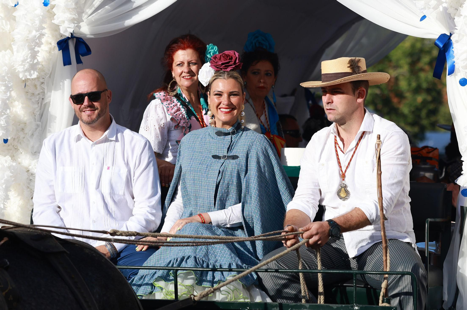 Las mejores imágenes de los peregrinos en la salida de Emigrantes