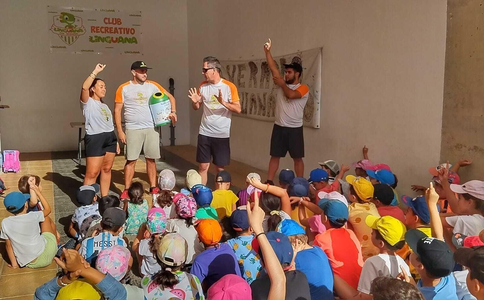 Los más pequeños de Lepe aprenden sobre reciclaje.