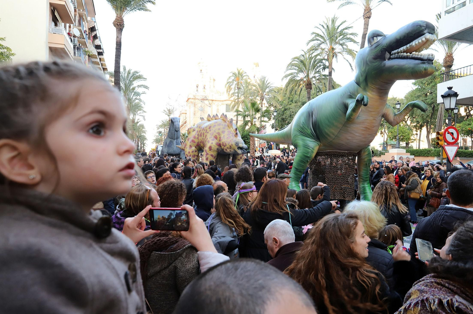 Imágenes de la cabalgata de los Reyes Magos de Huelva