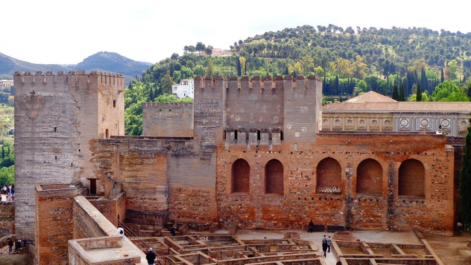Torres de la Alcazaba.