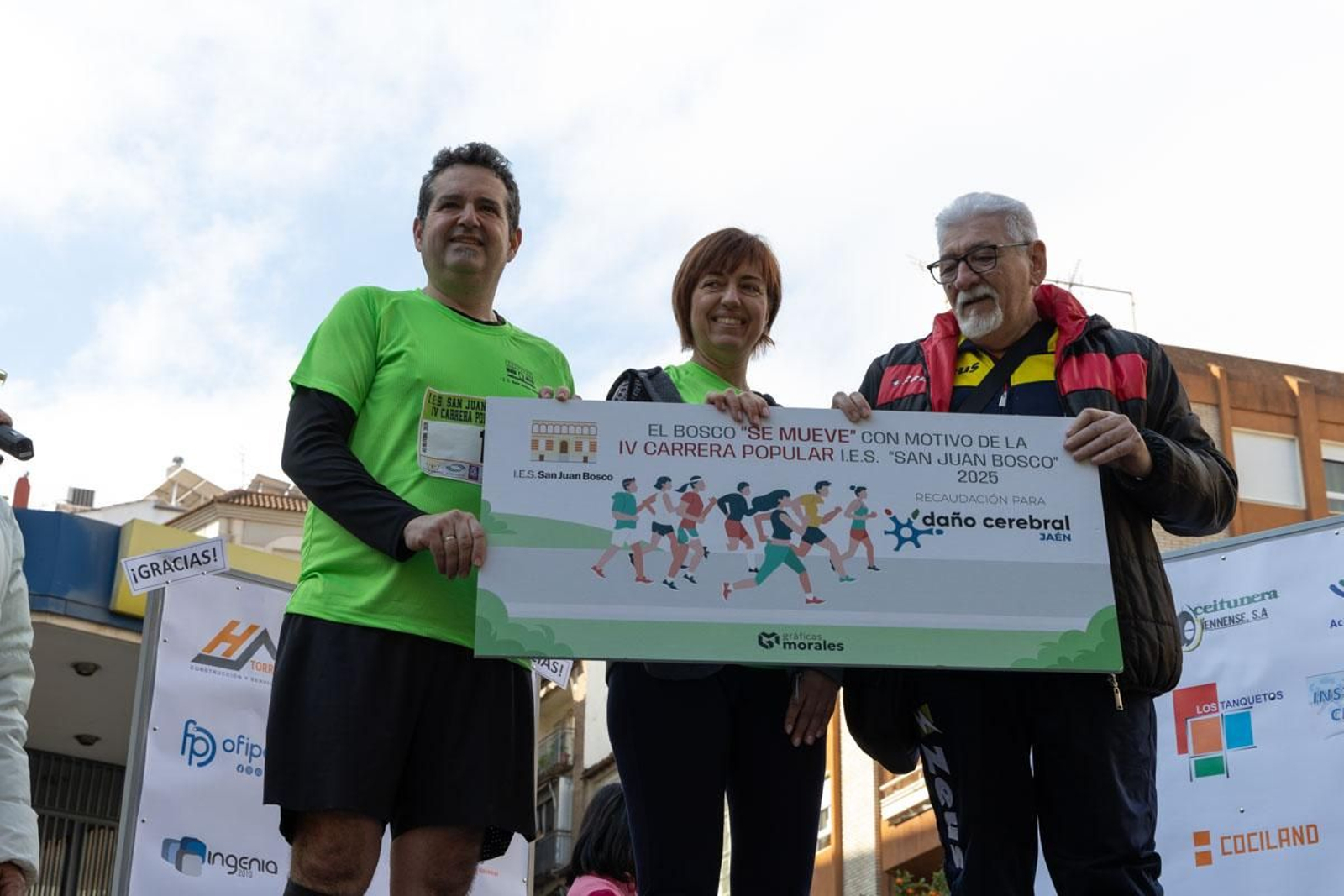 Deporte y solidaridad se unen en la IV Carrera Popular IES San Juan Bosco, en imágenes