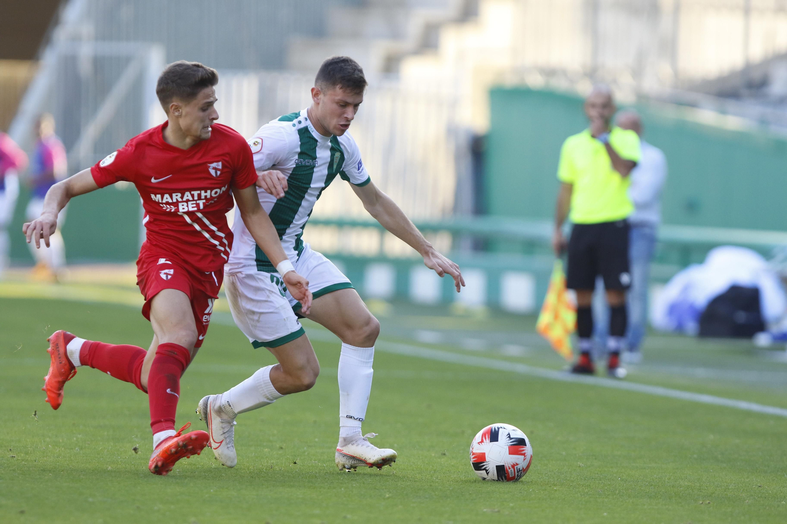 Las imágenes de la derrota del Córdoba CF ante el Sevilla Atlético