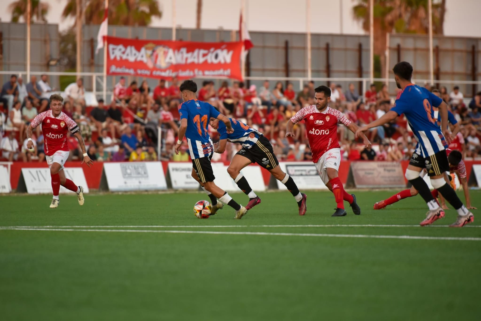 Las imágenes de la victoria del Xerez CD en el Trofeo Ciudad de El Puerto Las imágenes de la victoria del Xerez CD en el Trofeo Ciudad de El Puerto