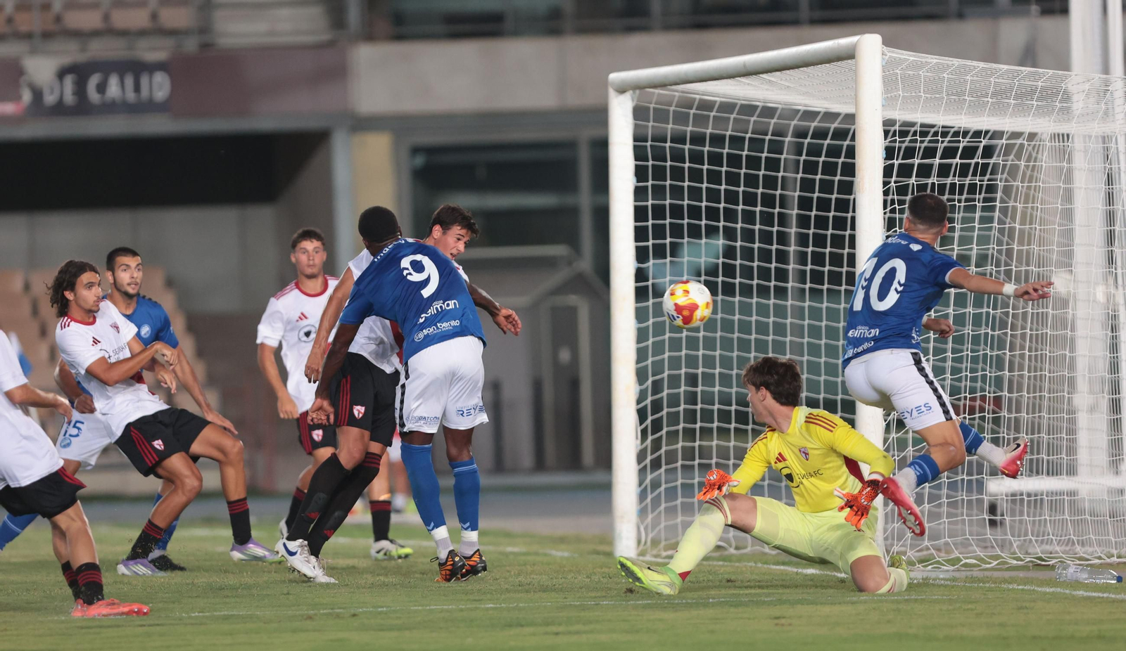 Imágenes del Trofeo Pepe Ravelo entre Xerez DFC contra Sevilla Atlético en Chapín