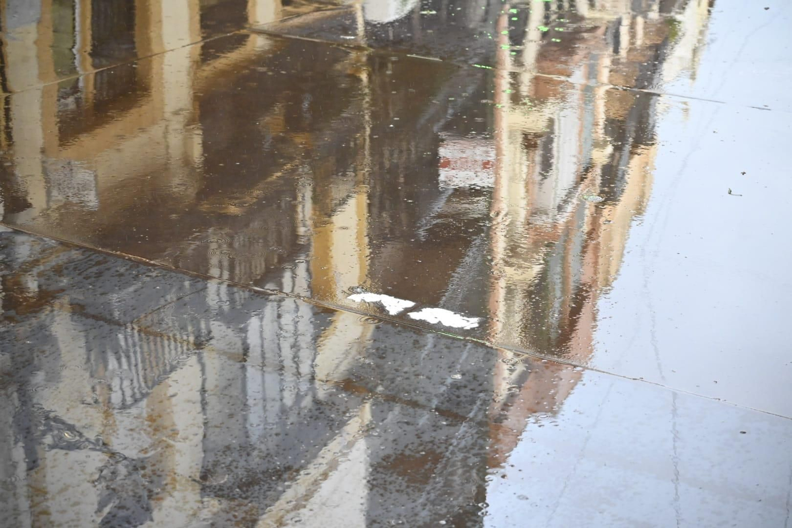 Imágenes del paso de la DANA por Huelva en la mañana del viernes