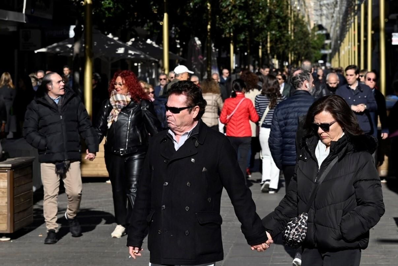 Los cordobeses ultiman las compras antes de Nochebuena, en imágenes