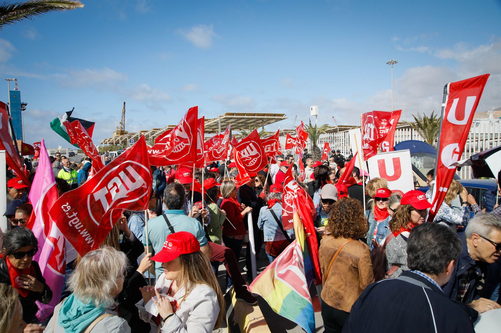 Las imágenes de la manifestación del Día del Trabajador en Almería