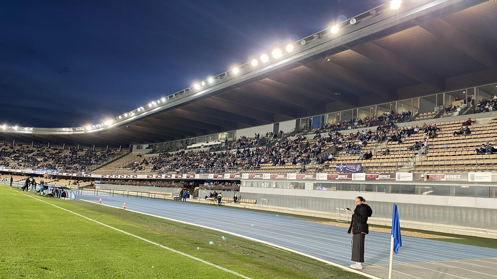 Búscate en el Xerez DFC - Ceuta B en el Municipal de Chapín en Jerez