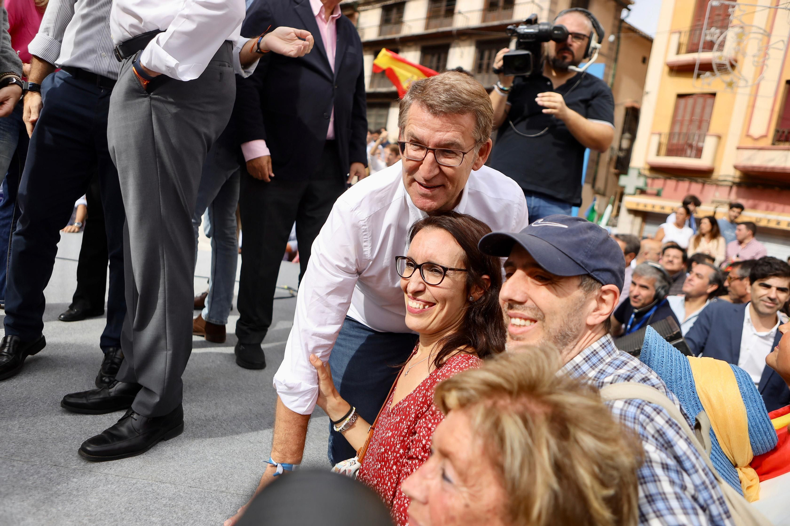 Las fotos que dejan la multitudinaria concentración del PP contra la amnistía. Las fotos que dejan la multitudinaria concentración del PP contra la amnistía.