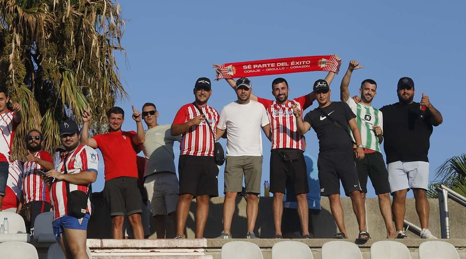 Búscate entre los aficionados del Algeciras CF - Sevilla Atlético en el Nuevo Mirador
