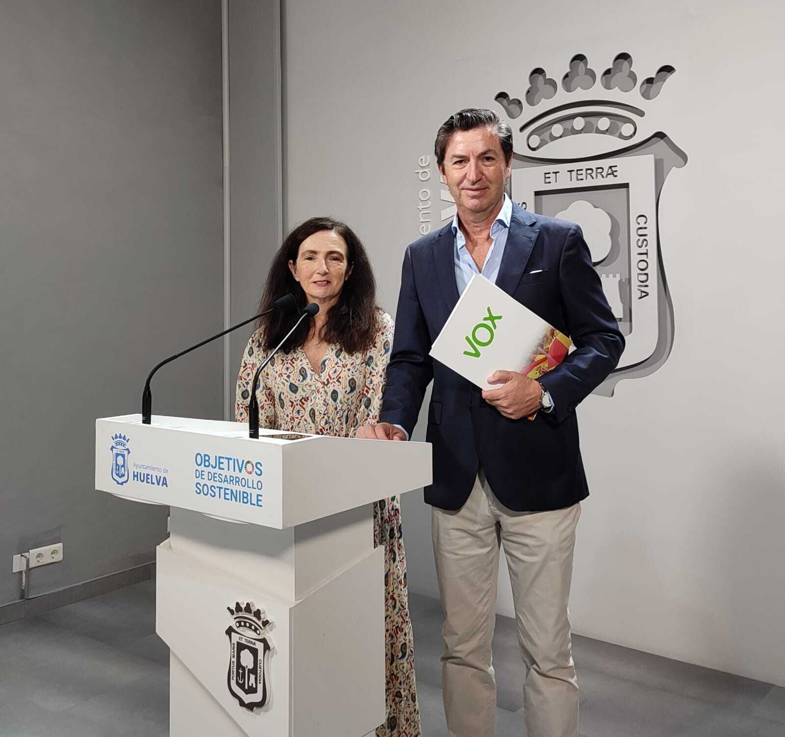 Rueda de prensa de Vox en el Ayuntamiento de Huelva.