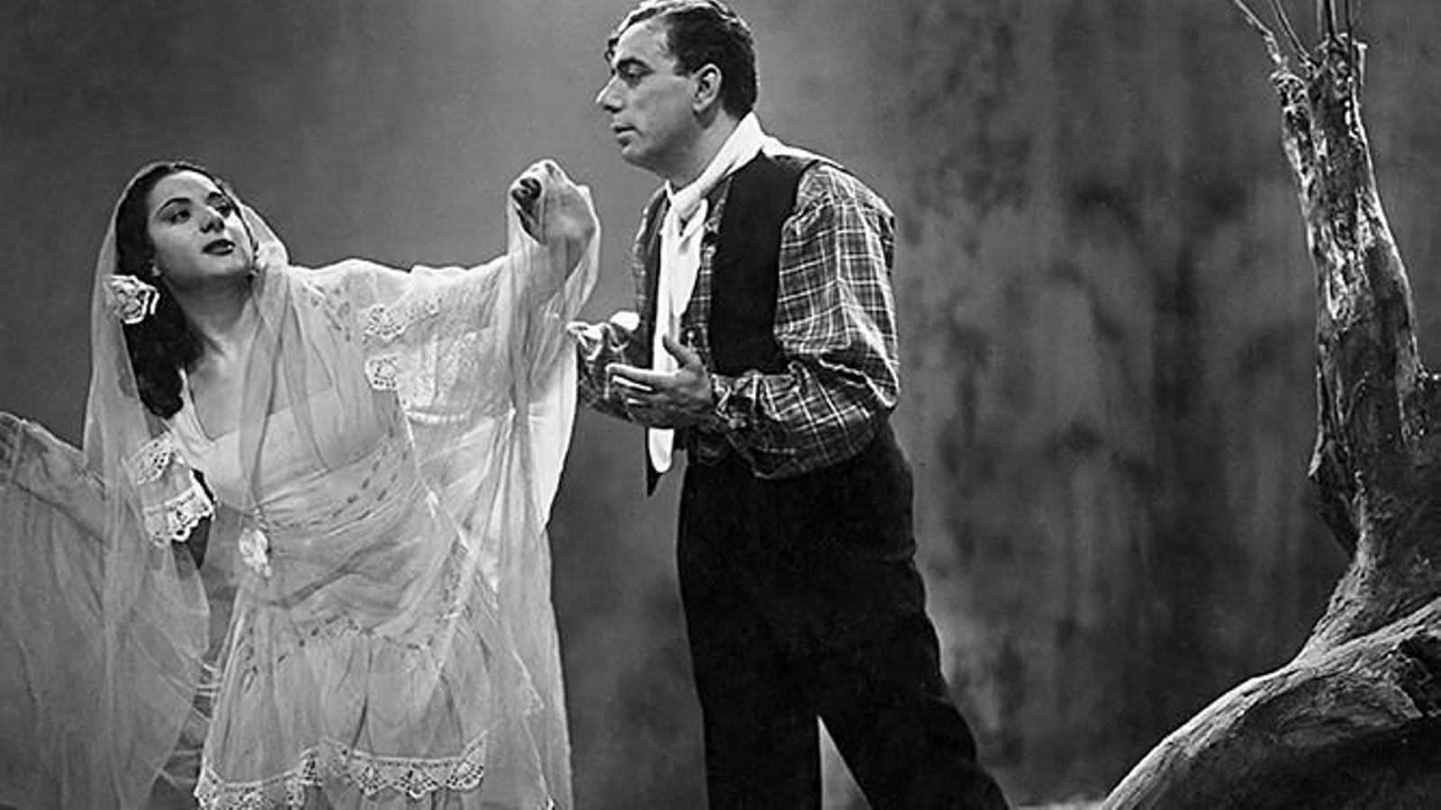 Lola Flores y Manolo Caracol en "Embrujo"