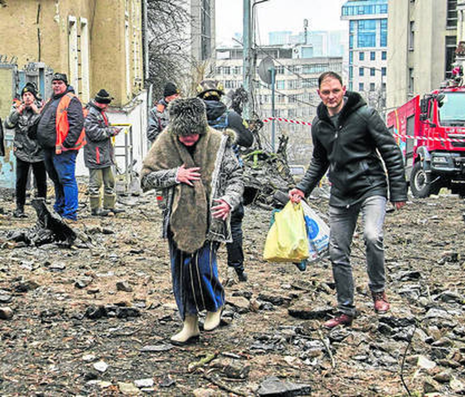 Ciudadanos evacuados de la ciudad de Kharkiv, en el noreste de Ucrania.