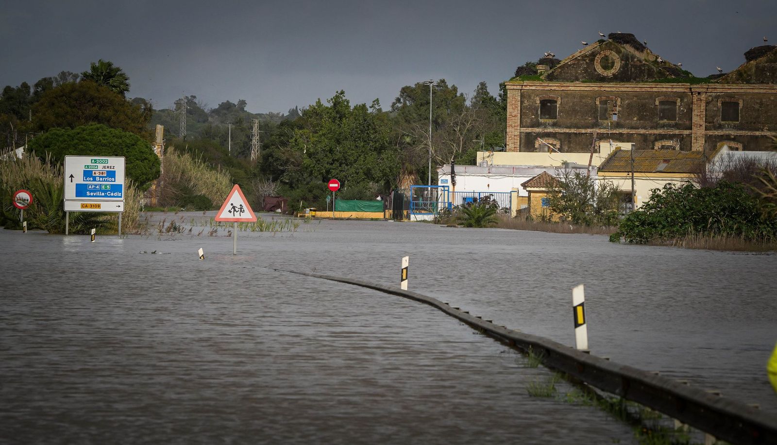 Intensa jornada en las zonas inundadas de Jerez, en imágenes