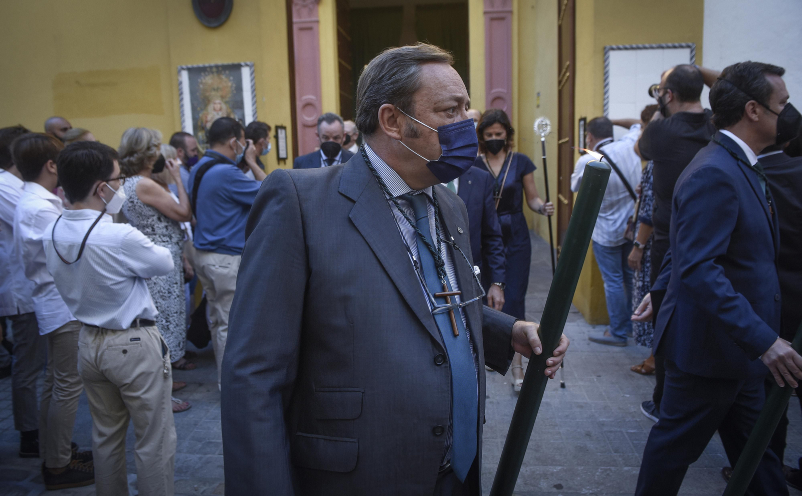 El traslado de la Virgen de las Tristezas a Santa Rosalía, en imágenes