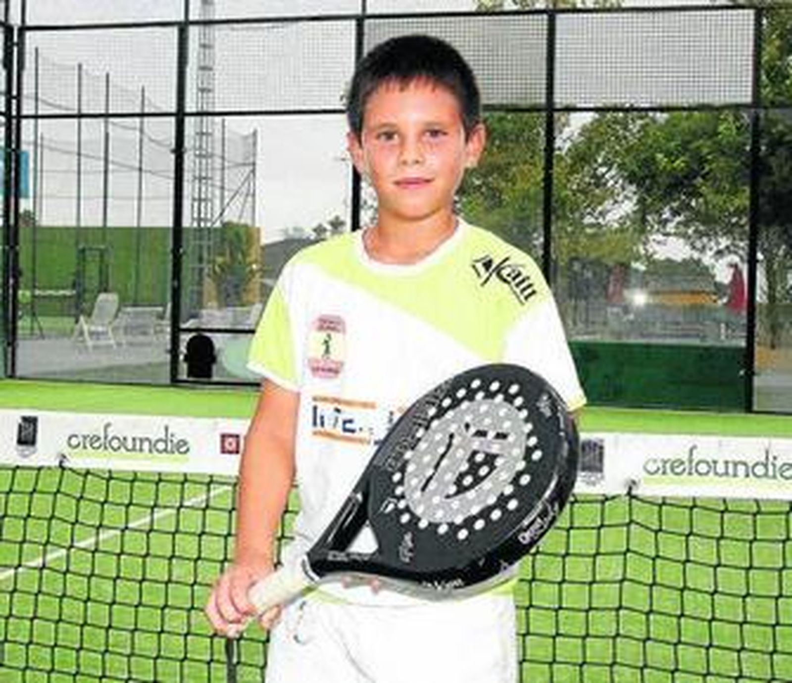 Francisco Javier Leal posa en las pistas del Club de Pádel Las Marías, donde se entrena habitualmente.