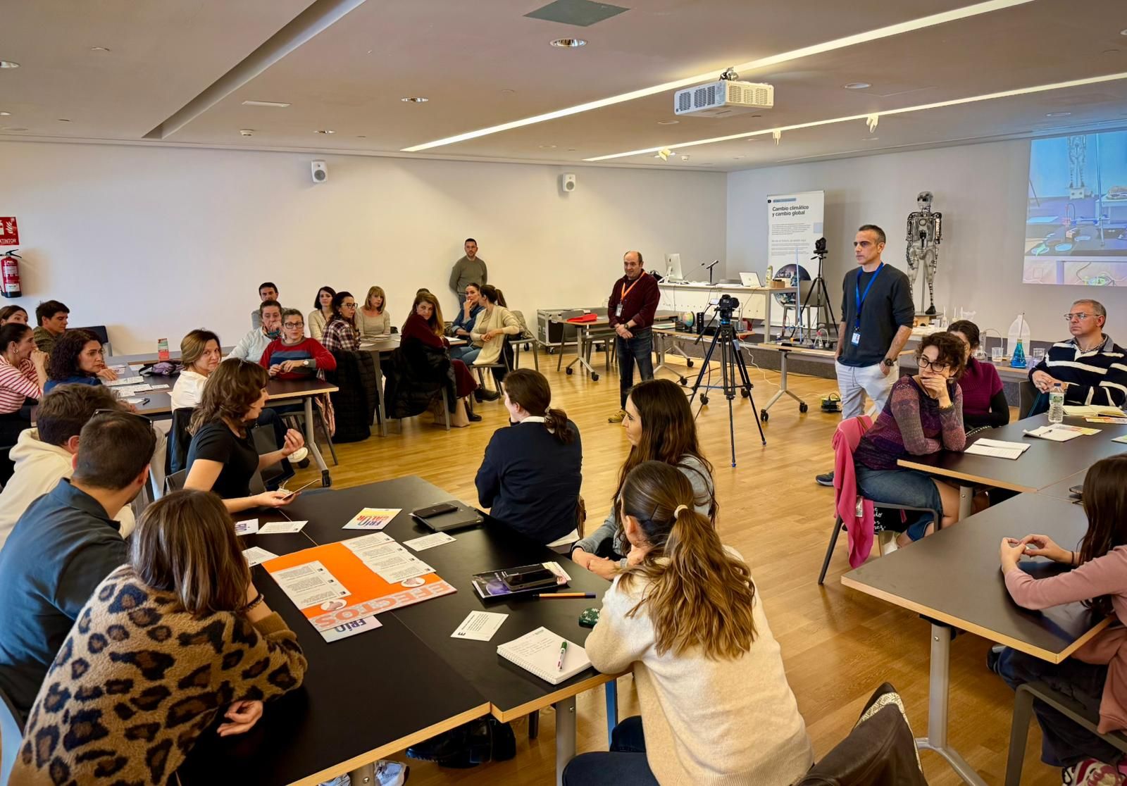 Una de las sesiones formativas para el profesorado.