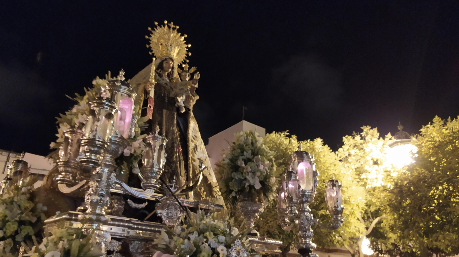 La peregrinación de la Virgen del Carmen en San Fernando, en imágenes
