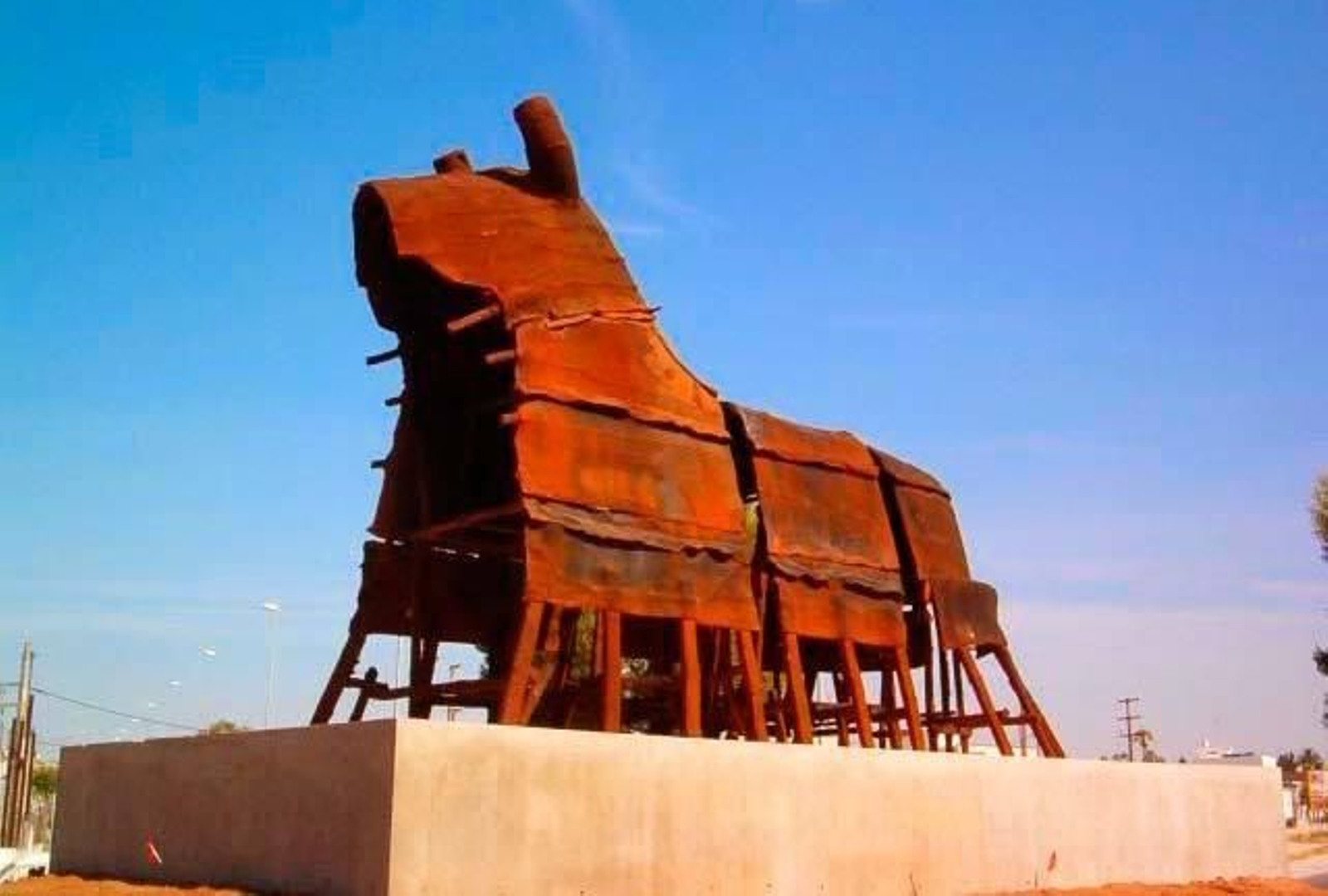 Rotonda del Toro Oxidado