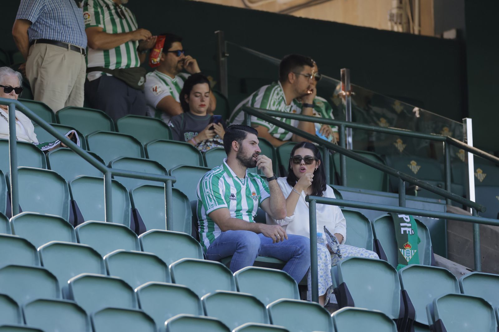 Búscate en las fotos del Betis-Cádiz
