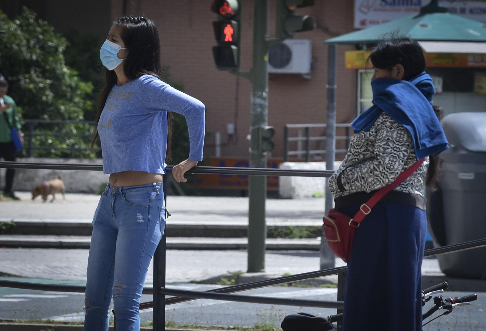 La resistencia en las calles de Sevilla por el estado de alarma: de Santa Justa a Plaza de Armas