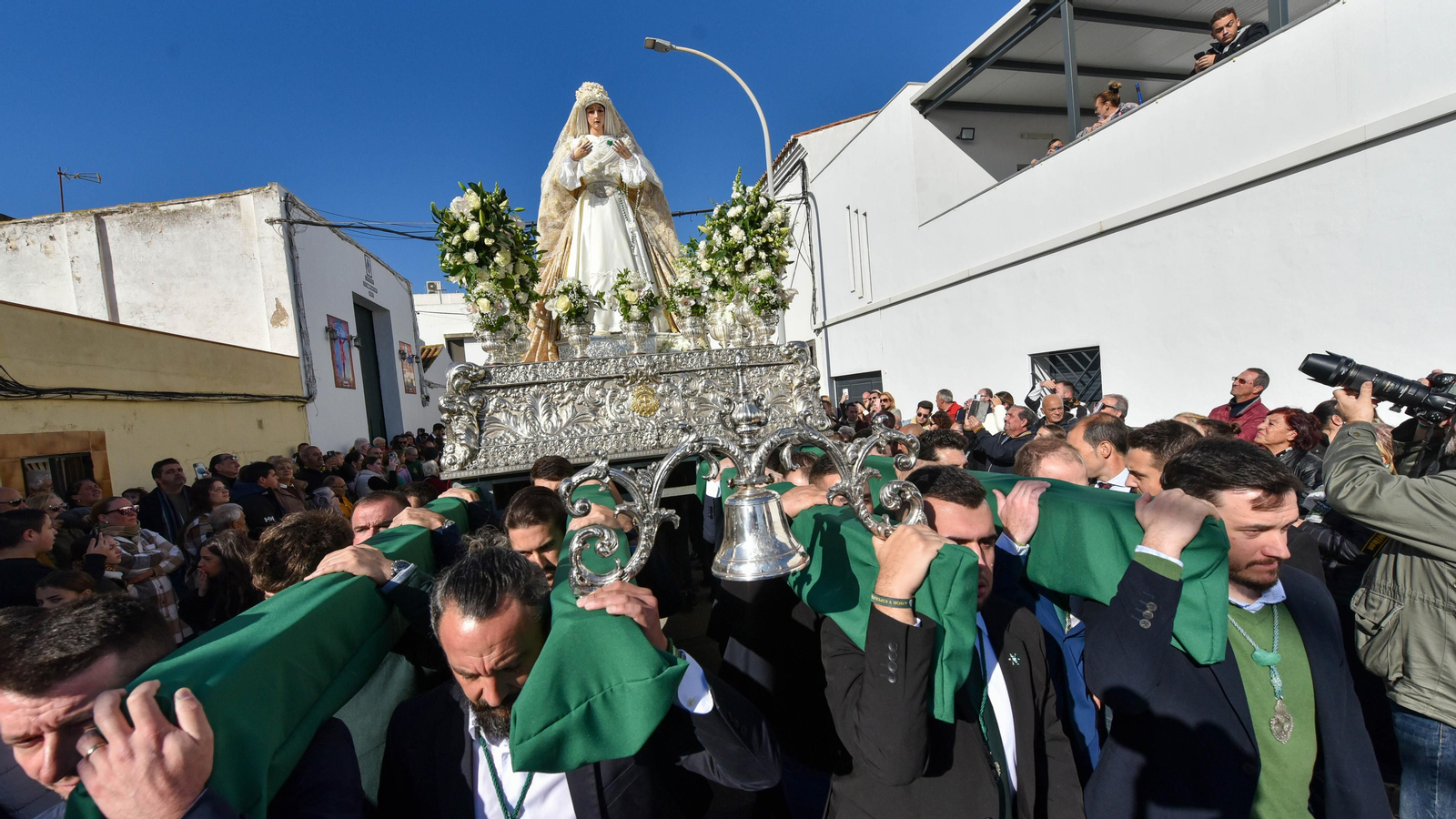 La vuelta de la Virgen de la Esperanza a La Línea, en imágenes