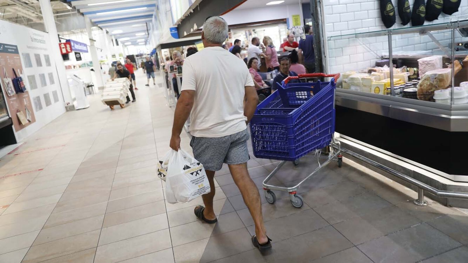 Las fotos de la reapertura de la Boutique de la Carne 42 días después del incendio