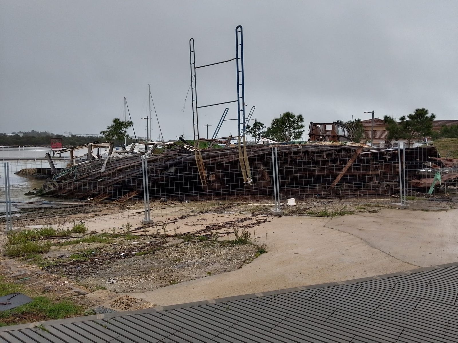 Una imagen del Vapor Adriano III tomada este lunes.