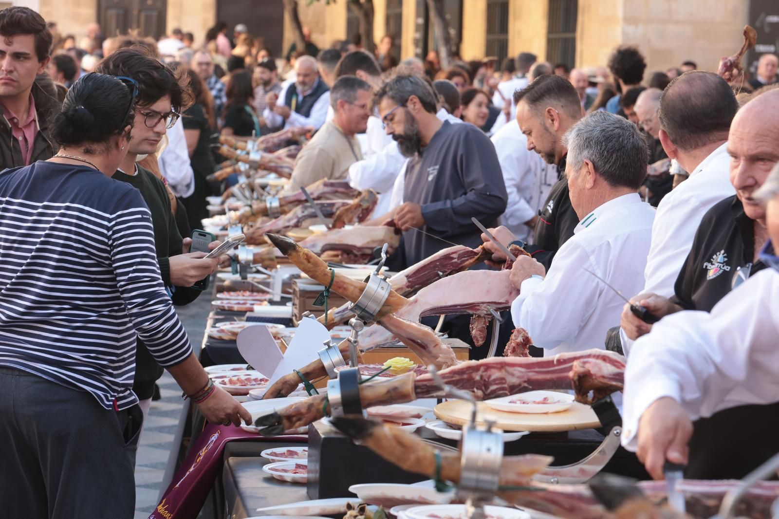III Jornada de Cortadores de Jamón Solidarios en Jerez