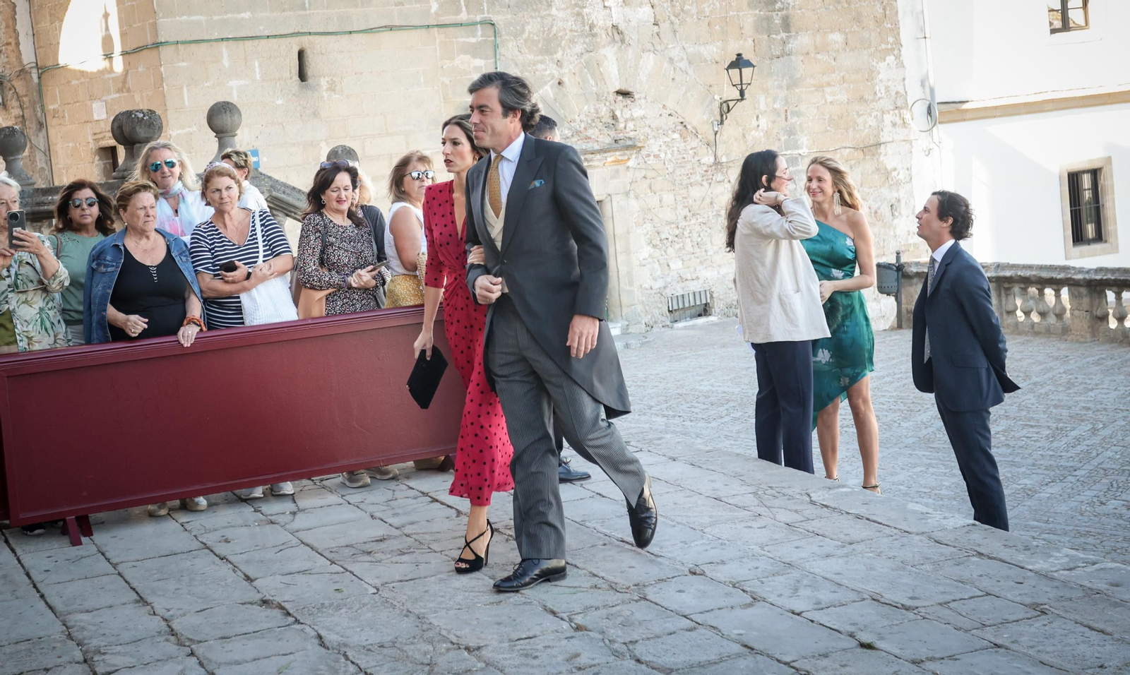 Imágenes de los asistentes a la boda de Ana Cristina Portillo Domecq en la Catedral de Jerez Imágenes de los asistentes a la boda de Ana Cristina Portillo Domecq en la Catedral de Jerez