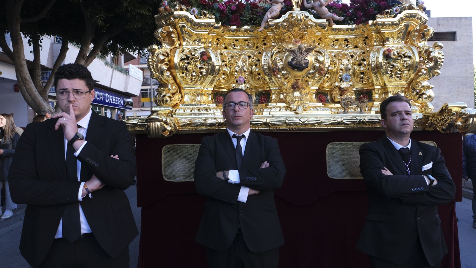 Fotogalería de la procesión de Coronación. Semana Santa Almería 2022.