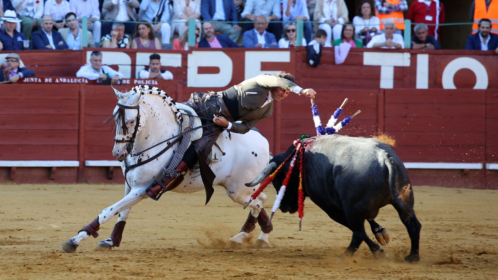 Andy Cartagena, Diego Ventura y Lea Vicens en la corrida de rejones de la Feria de Jerez 2024
