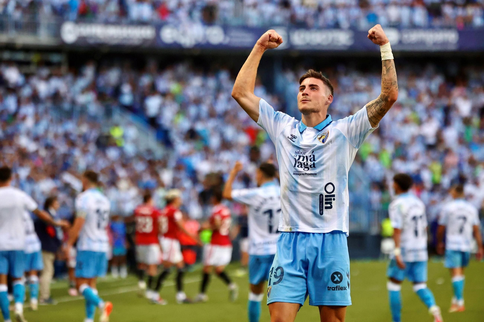 Roberto celebra un gol ante el Nástic. Roberto celebra un gol ante el Nástic.
