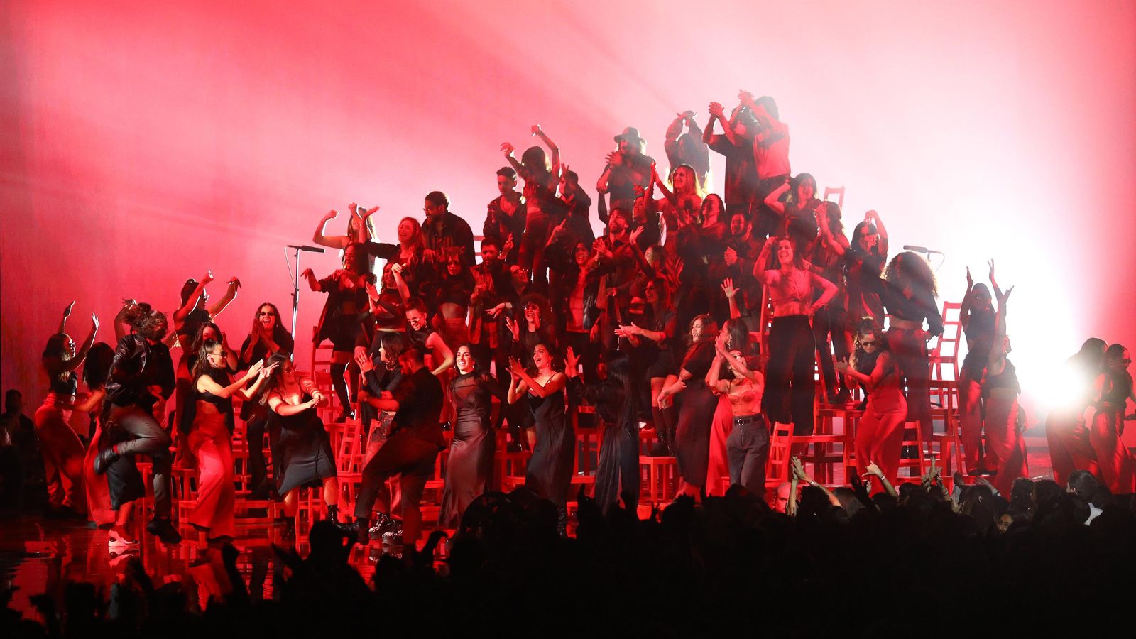 El momento más flamenco de Rosalía en los MTV EMA Sevilla