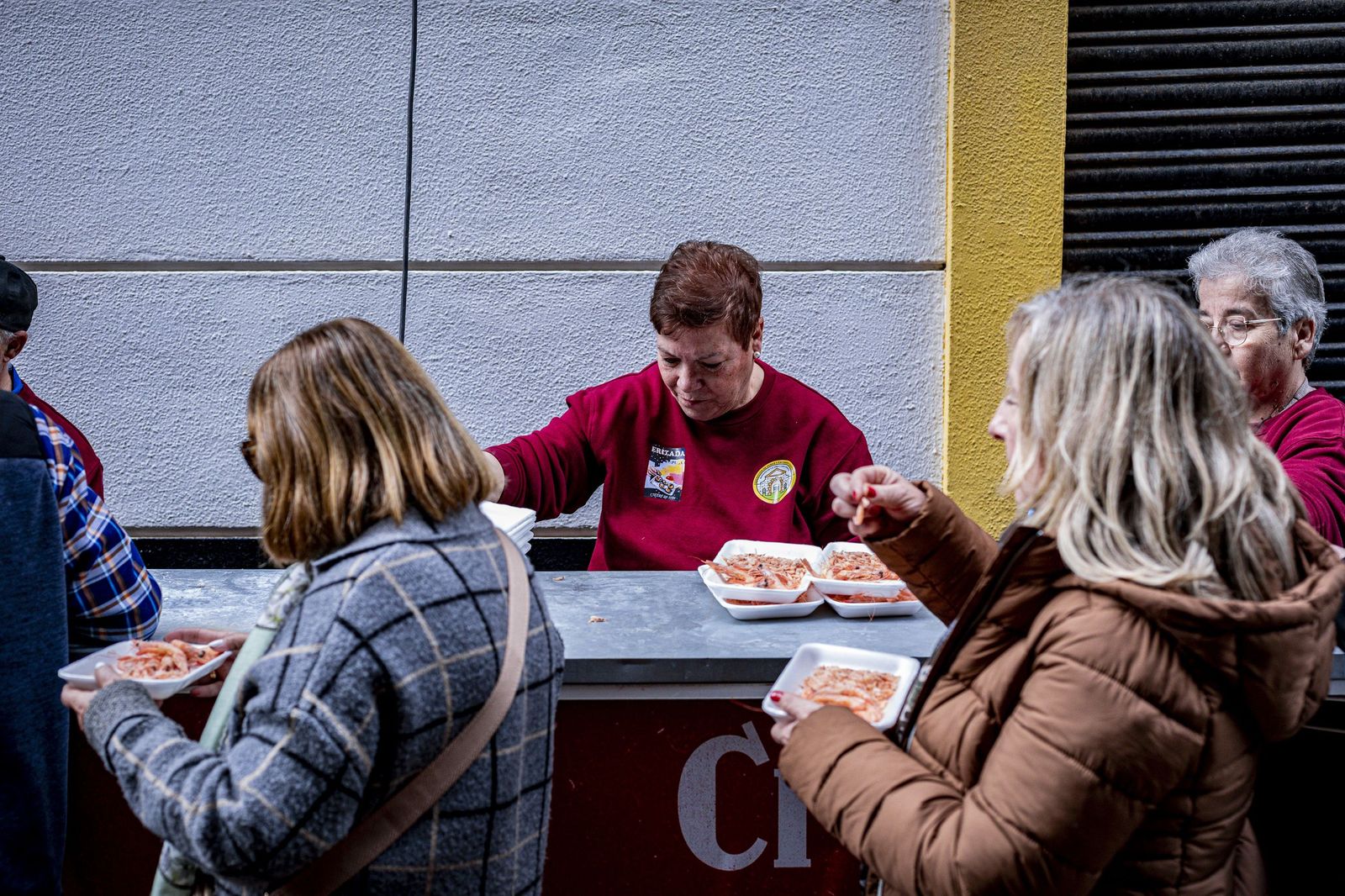Las imágenes de la erizada popular del Carnaval de Cádiz 2026