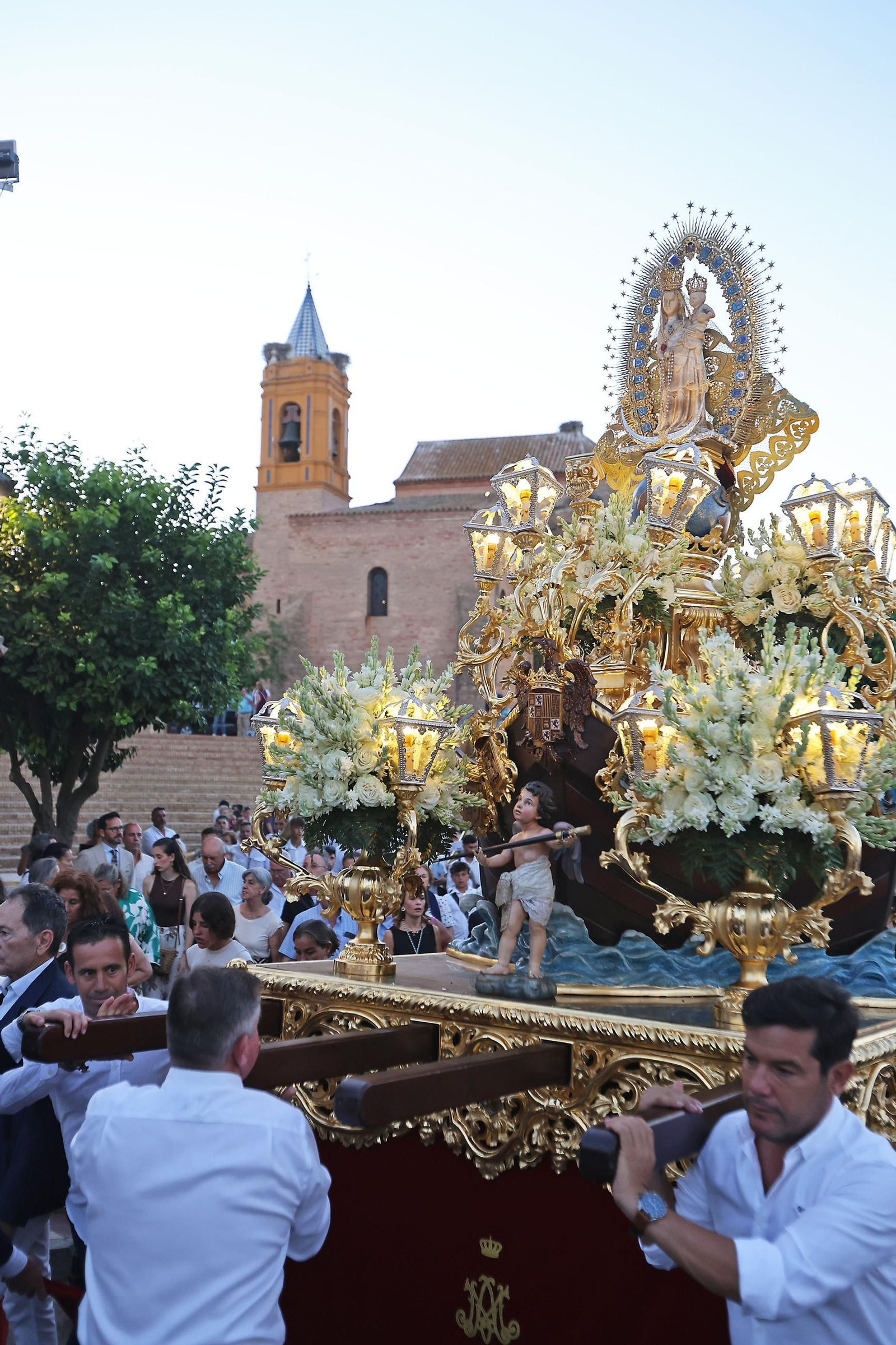 Imágenes de la procesión de Nuestra Señora de los Milagros en Palos de la Frontera Imágenes de la procesión de Nuestra Señora de los Milagros en Palos de la Frontera