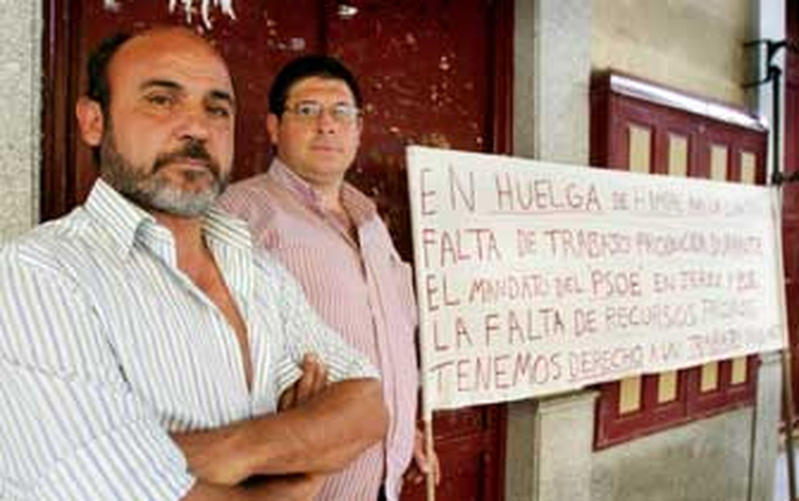 En huelga de hambre ante el Consistorio para pedir trabajo