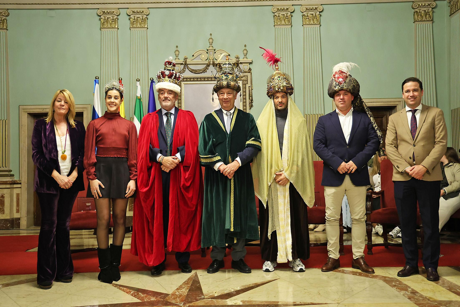 Imágenes de la Coronación de sus Majestades los Reyes Magos de Huelva 2025