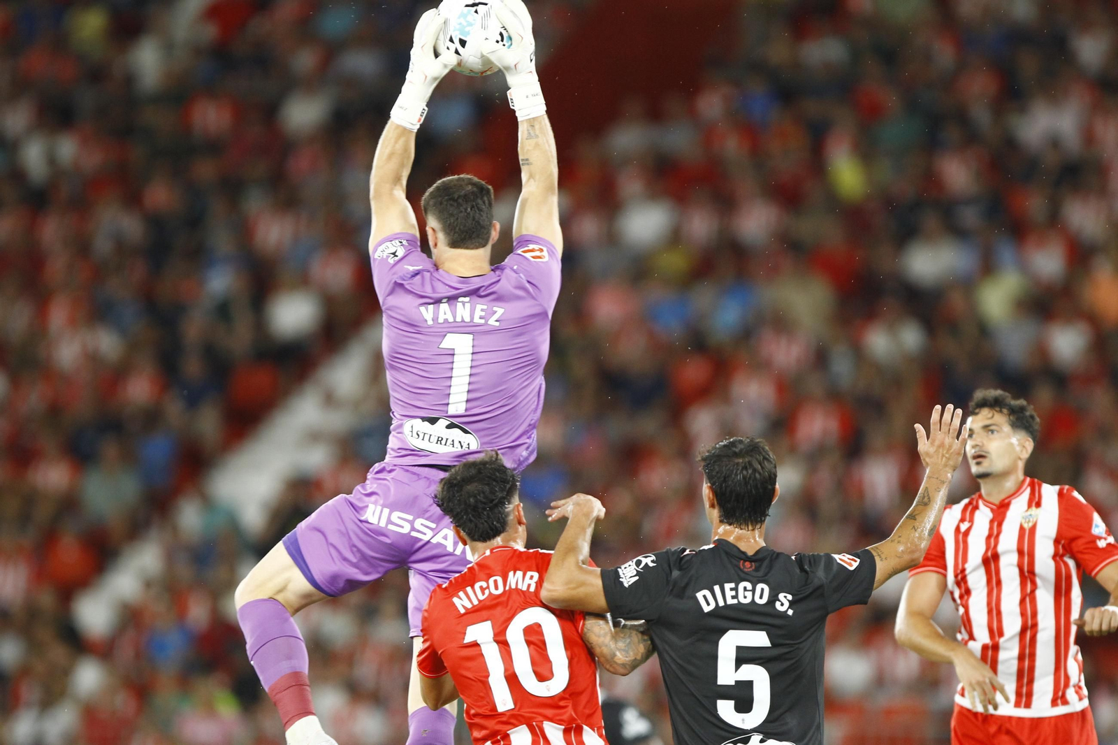 Las fotos del partido U.D. Almería-Sporting de Gijón