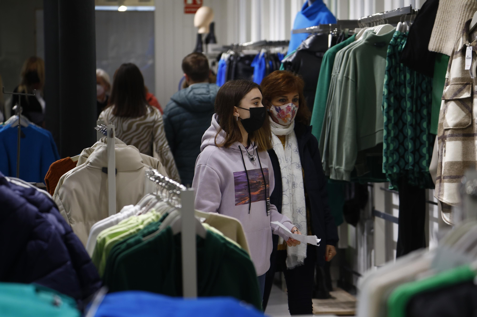 Los últimos días para comprar los regalos de Reyes, en fotografías